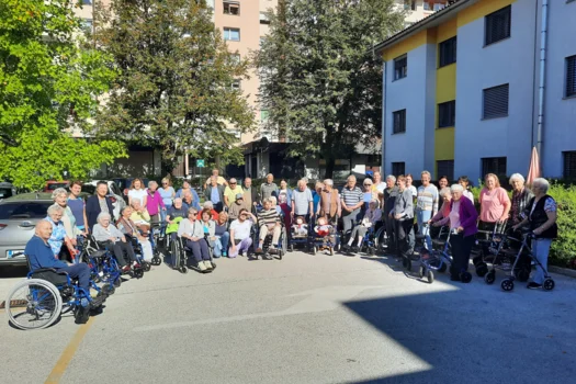 Sprehod za spomin in jesenske dejavnosti Demenci prijazne točke 