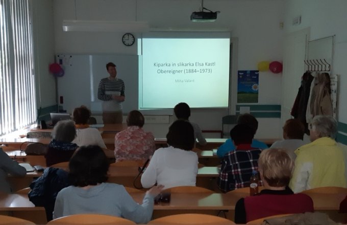 učenje umetnostne zgodovine v učilnici